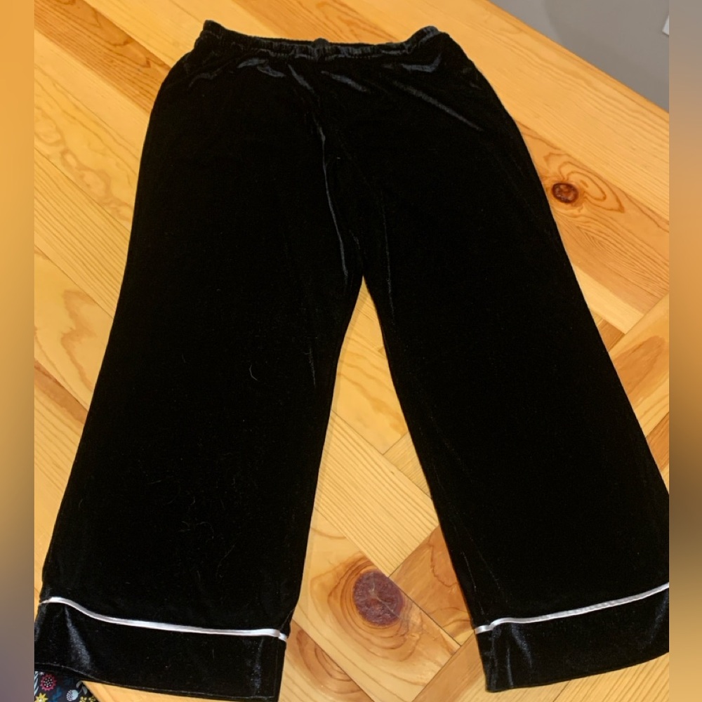 Mentionables crop velvet pant